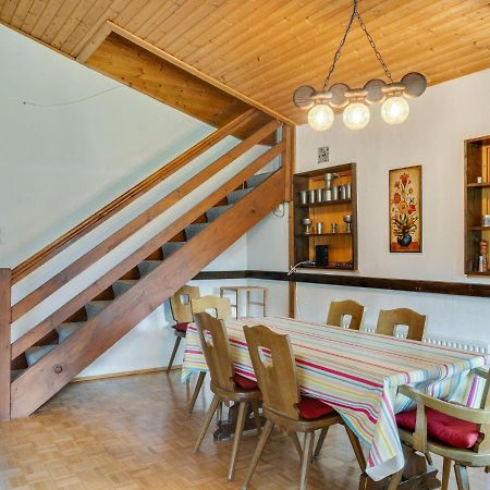 Spacious Chalet In Maishofen Near Forest エクステリア 写真