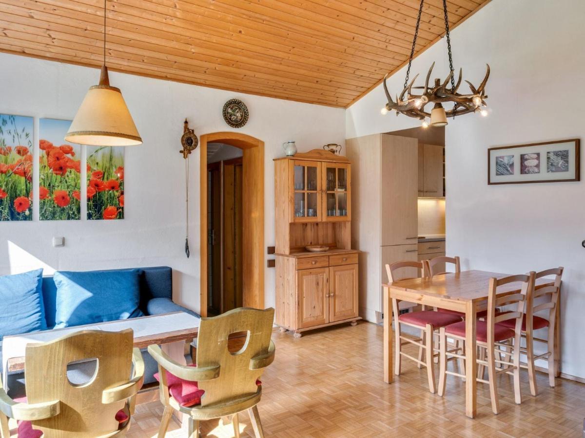 Spacious Chalet In Maishofen Near Forest エクステリア 写真