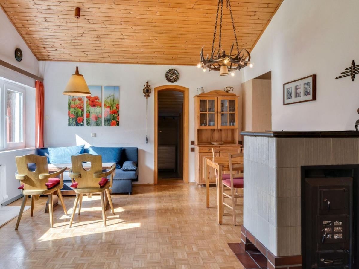 Spacious Chalet In Maishofen Near Forest エクステリア 写真