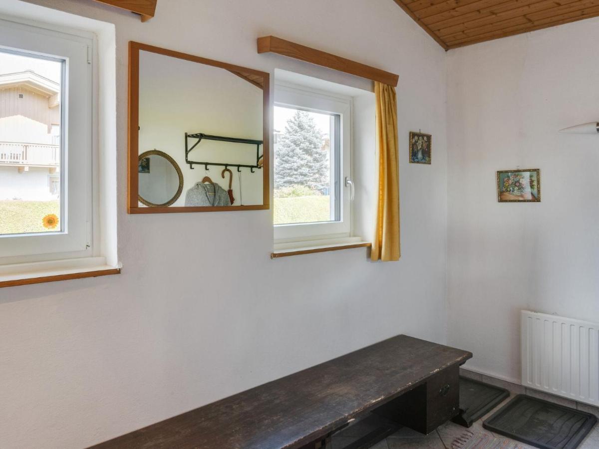 Spacious Chalet In Maishofen Near Forest エクステリア 写真
