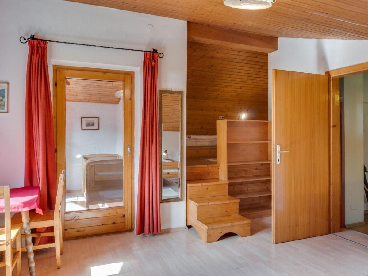 Spacious Chalet In Maishofen Near Forest エクステリア 写真