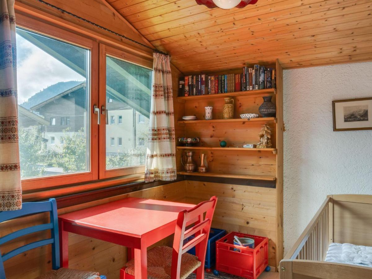 Spacious Chalet In Maishofen Near Forest エクステリア 写真